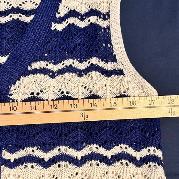 Selfie Leslie Maysah Navy and White Knit Button Up Vest - Picture 6 of 9